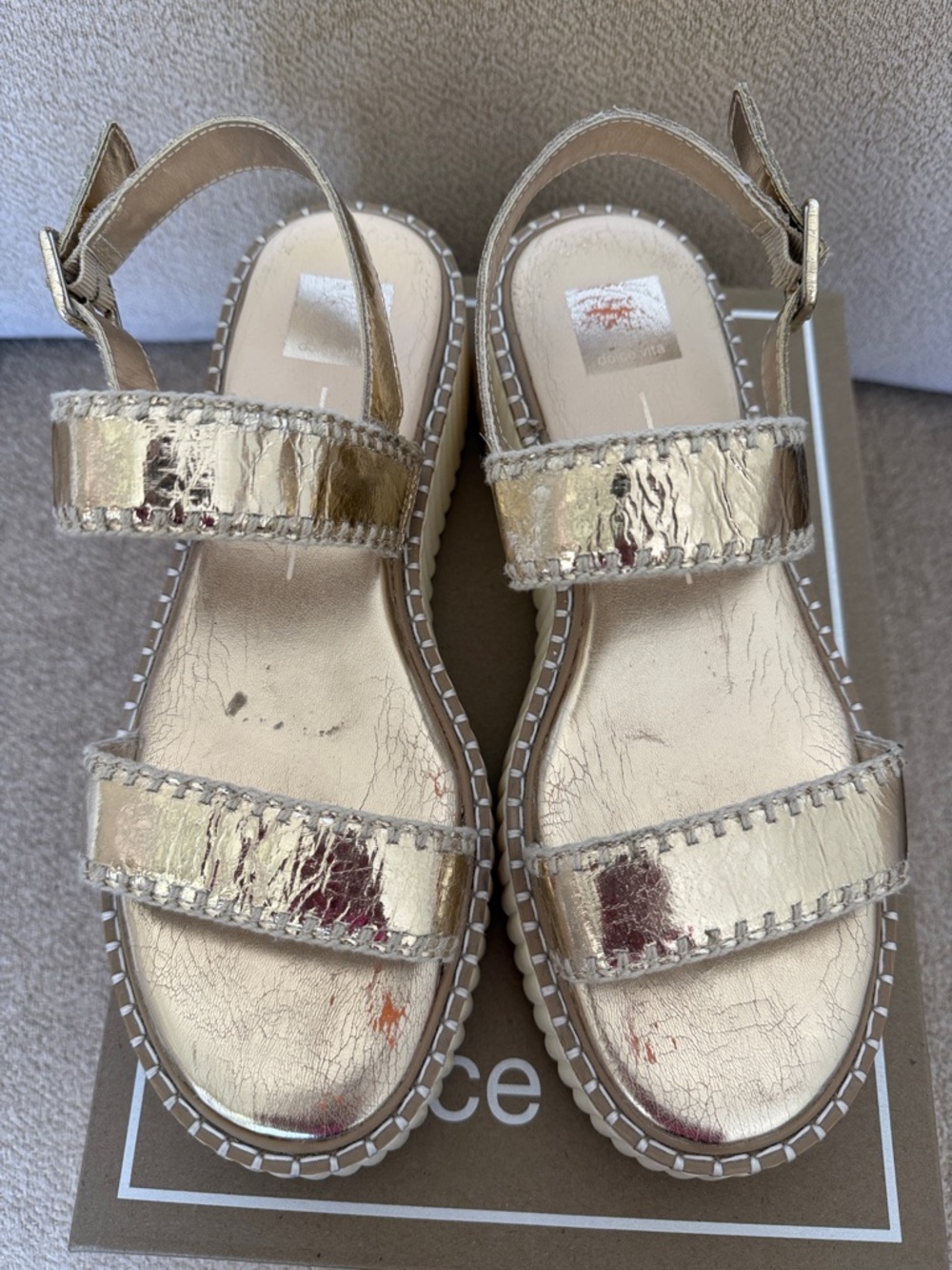 Dolce Vita Drake Platinum Stella Metallic Platform Strap Sandals, Size 10 - Picture 4 of 6